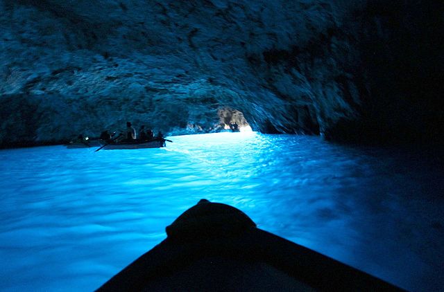 המערה הכחולה בקאפרי