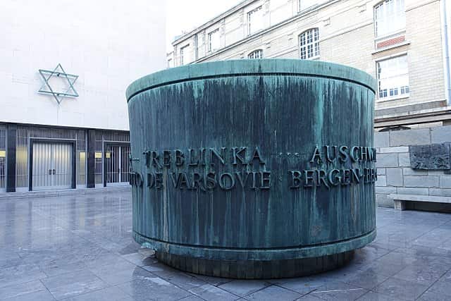 המרכז לזיכרון השואה בפריז