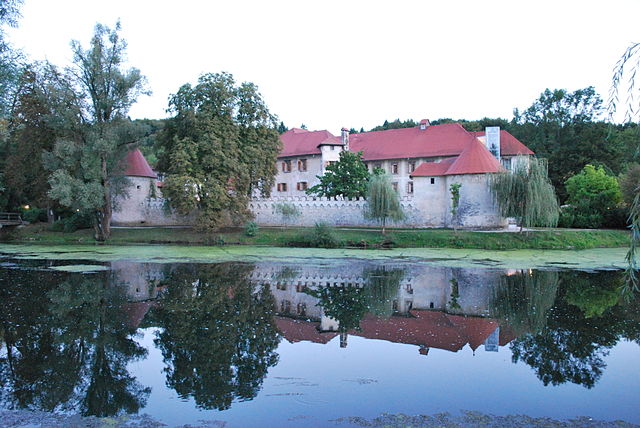 מצודת (מלון) אוטוצ'ק סלובניה